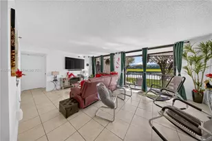 9686 Fontainebleau Blvd, Miami, FL 33172 - Photo 19