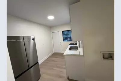 2655 SW 34th Ct, Miami, FL 33133 - Photo 13