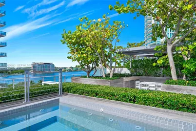 801 S Pointe Dr #PH 2, Miami Beach, FL 33139 - Photo 19