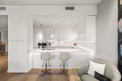 801 S Pointe Dr #PH 2, Miami Beach, FL 33139 - Photo 23