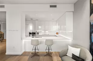 801 South Pointe Dr, Miami Beach, FL 33139 - Photo 23
