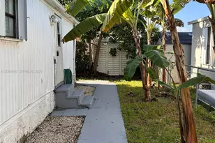 3028 SW 50th St, Dania Beach, FL 33312 - Photo 9