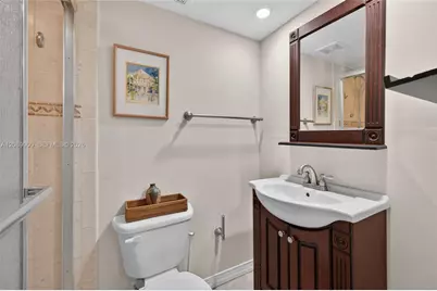 1308 Bayview Dr #2B, Fort Lauderdale, FL 33304 - Photo 17