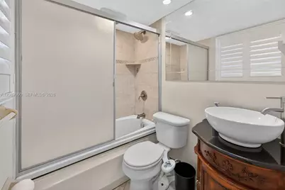 1308 Bayview Dr #2B, Fort Lauderdale, FL 33304 - Photo 27