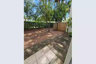 359 NE 27th Ter #103, Homestead, FL 33033 - Photo 9