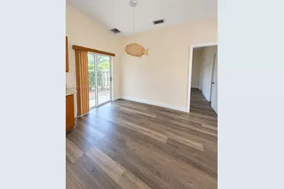 359 NE 27th Ter #103, Homestead, FL 33033 - Photo 5