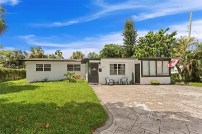 1221 NE 26th Ave, Pompano Beach, FL 33062 - Photo 3