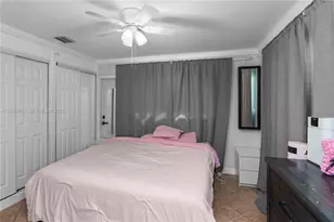 1221 NE 26th Ave, Pompano Beach, FL 33062 - Photo 13
