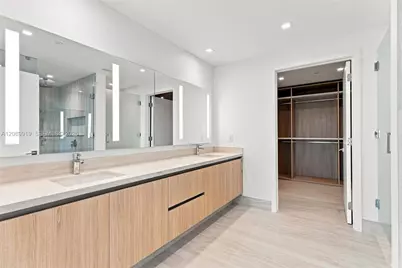 2411 Laguna Cir #2301, North Miami, FL 33181 - Photo 13