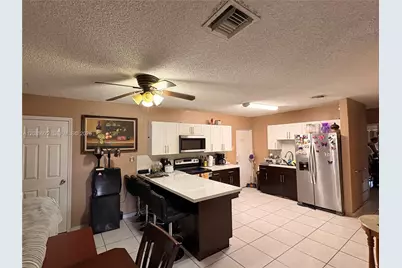 671 E 39th St, Hialeah, FL 33013 - Photo 3