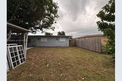 671 E 39th St, Hialeah, FL 33013 - Photo 9
