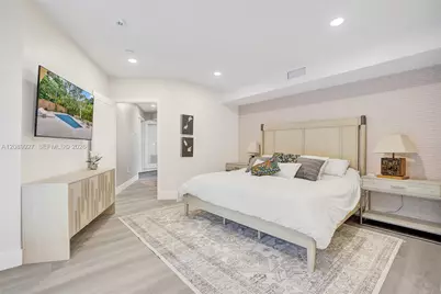 2360 Tigertail Ave, Miami, FL 33133 - Photo 17
