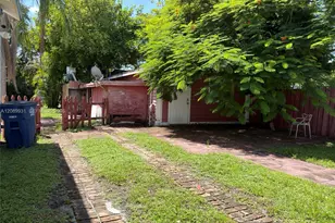 112 SE 3rd St, Hallandale Beach, FL 33009 - Photo 17