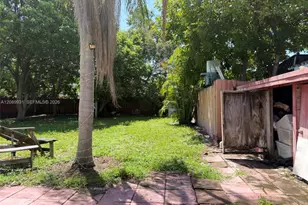 112 SE 3rd St, Hallandale Beach, FL 33009 - Photo 13