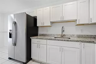 873 SW 10th St, Florida City, FL 33034 - Photo 3