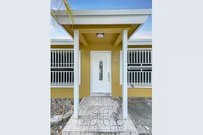 873 SW 10th St, Florida City, FL 33034 - Photo 1