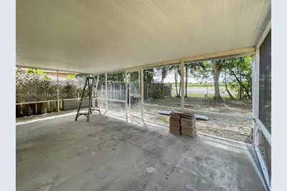 873 SW 10th St, Florida City, FL 33034 - Photo 15
