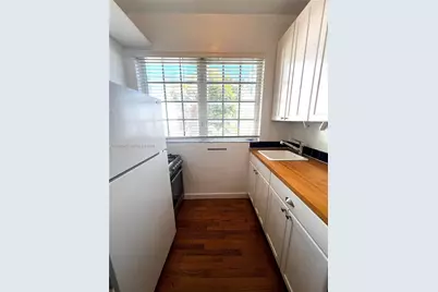741 15th St #12, Miami Beach, FL 33139 - Photo 9