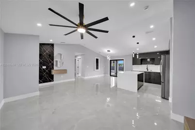 2124 NE 16th Pl, Cape Coral, FL 33909 - Photo 15