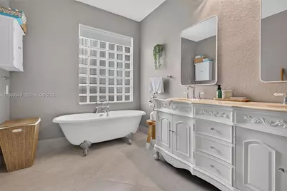 820 Falling Water Rd, Weston, FL 33326 - Photo 27
