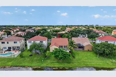 820 Falling Water Rd, Weston, FL 33326 - Photo 53