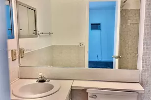 19 Newport, Deerfield Beach, FL 33442 - Photo 5