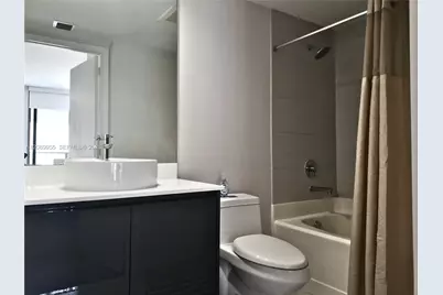 31 SE 6th St #1405, Miami, FL 33131 - Photo 7