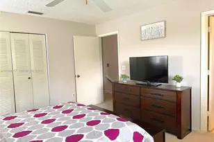 8851 SW 9th Ct, Pembroke Pines, FL 33025 - Photo 13