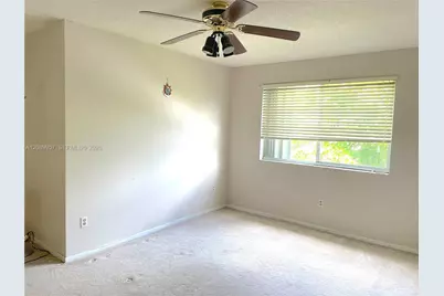 8851 SW 9th Ct, Pembroke Pines, FL 33025 - Photo 23
