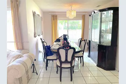 8851 SW 9th Ct, Pembroke Pines, FL 33025 - Photo 7