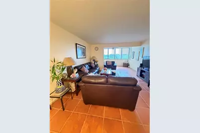 8020 Hampton Blvd #401, North Lauderdale, FL 33068 - Photo 15