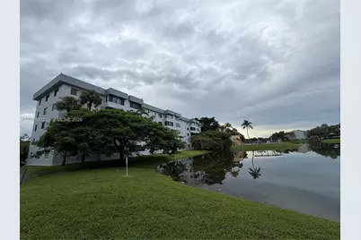 8020 Hampton Blvd #401, North Lauderdale, FL 33068 - Photo 25