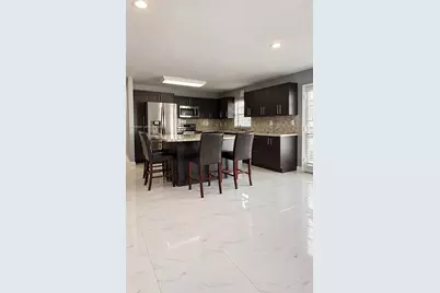 18310 NW 85th Ave, Hialeah, FL 33015 - Photo 5