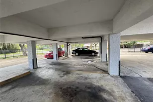 888 NE 132nd St, North Miami, FL 33161 - Photo 13