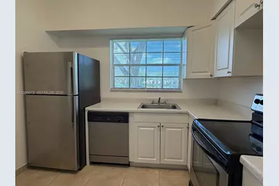 641 Cypress Lake Blvd #J18, Deerfield Beach, FL 33064 - Photo 1