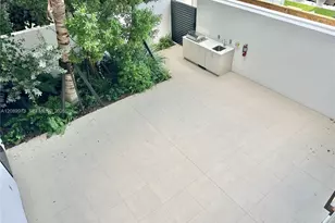 2200 Brickell Ave, Miami, FL 33129 - Photo 5
