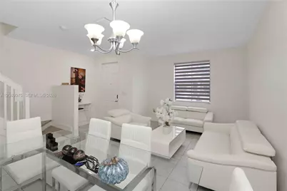 10628 W 33rd Way, Hialeah, FL 33018 - Photo 9