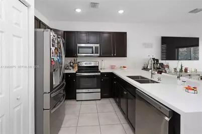 10628 W 33rd Way, Hialeah, FL 33018 - Photo 13