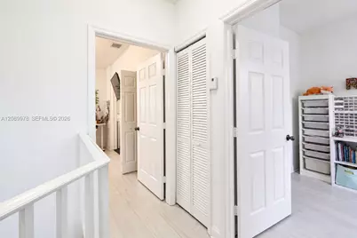7464 NW 180th St, Hialeah, FL 33015 - Photo 17