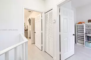 7464 NW 180th St, Hialeah, FL 33015 - Photo 17