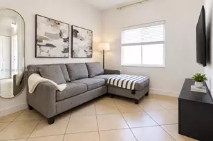 7464 NW 180th St, Hialeah, FL 33015 - Photo 7