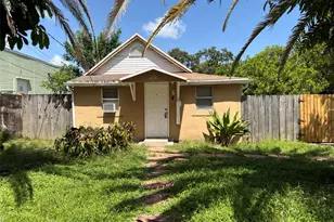 113 SE 4th St, Hallandale Beach, FL 33009 - Photo 3