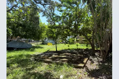 113 SE 4th St, Hallandale Beach, FL 33009 - Photo 5