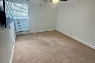 8921 NW 28th Dr, Coral Springs, FL 33065 - Photo 9