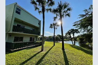8921 NW 28th Dr #D, Coral Springs, FL 33065 - Photo 17