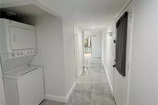 8921 NW 28th Dr, Coral Springs, FL 33065 - Photo 3