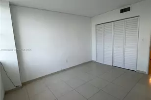 1301 NE Miami Gardens Dr, Miami, FL 33179 - Photo 9