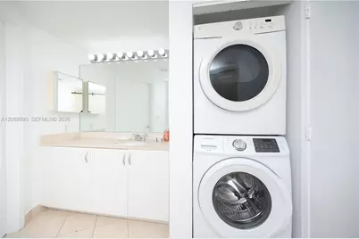 1750 N Bayshore Dr #2615, Miami, FL 33132 - Photo 25