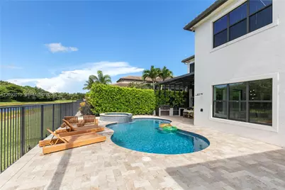 9529 Eden Roc Ct, Delray Beach, FL 33446 - Photo 7
