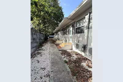 53 NE 56th St, Miami, FL 33137 - Photo 13